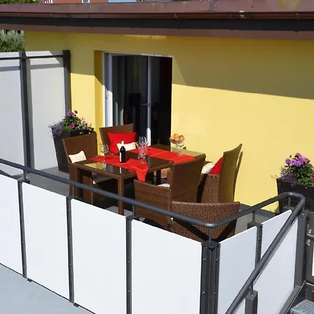 아파트 Ferienwohnung In Mit Terrasse Und Garten
