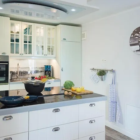 아파트 Ferienwohnung In Mit Terrasse Und Garten *
